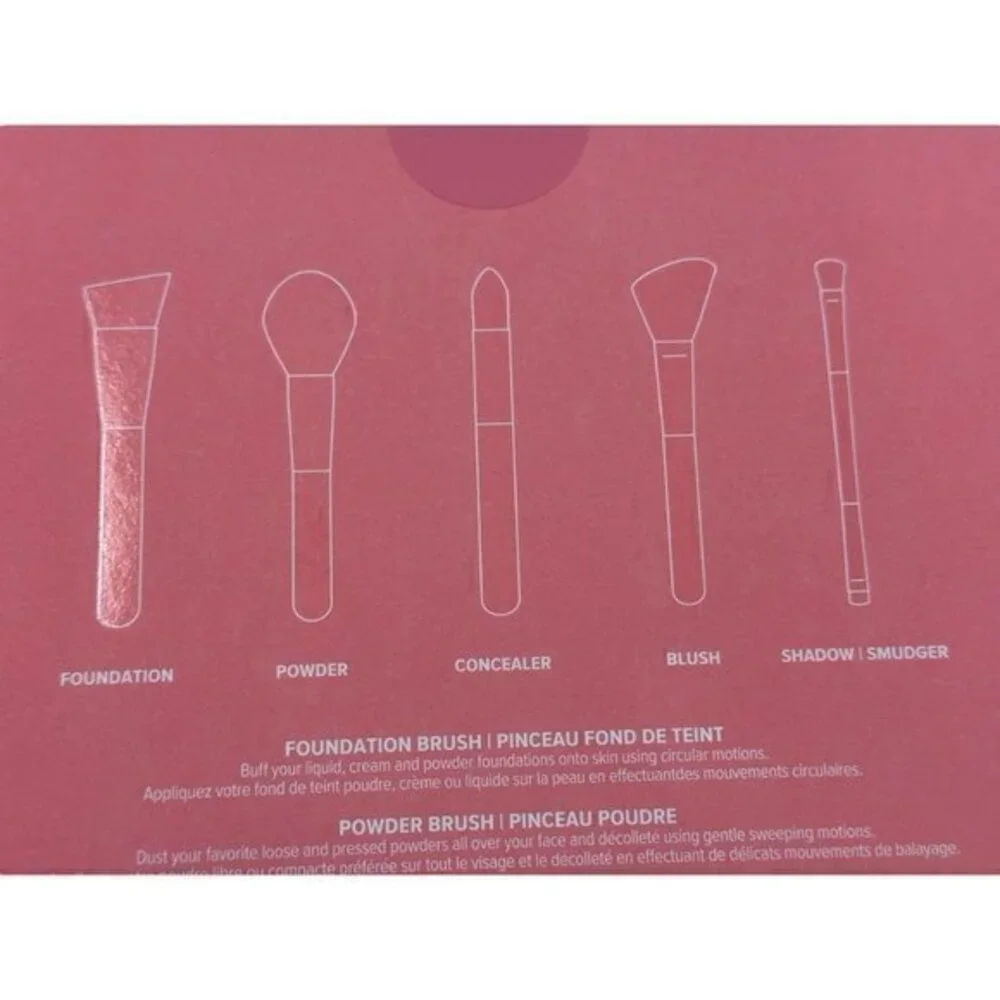 IT Cosmetics Heavenly‎ Luxe skin loving brush set with case. New in Box